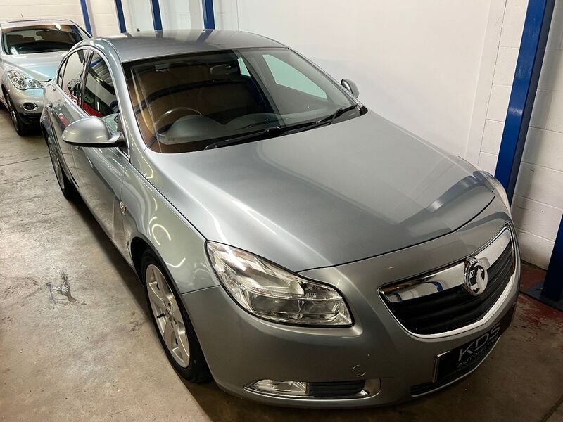 VAUXHALL INSIGNIA