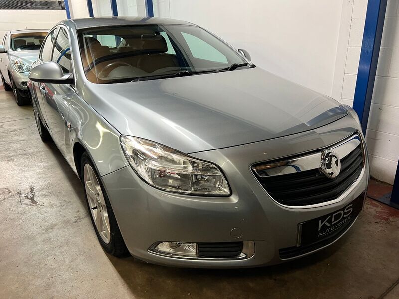 VAUXHALL INSIGNIA