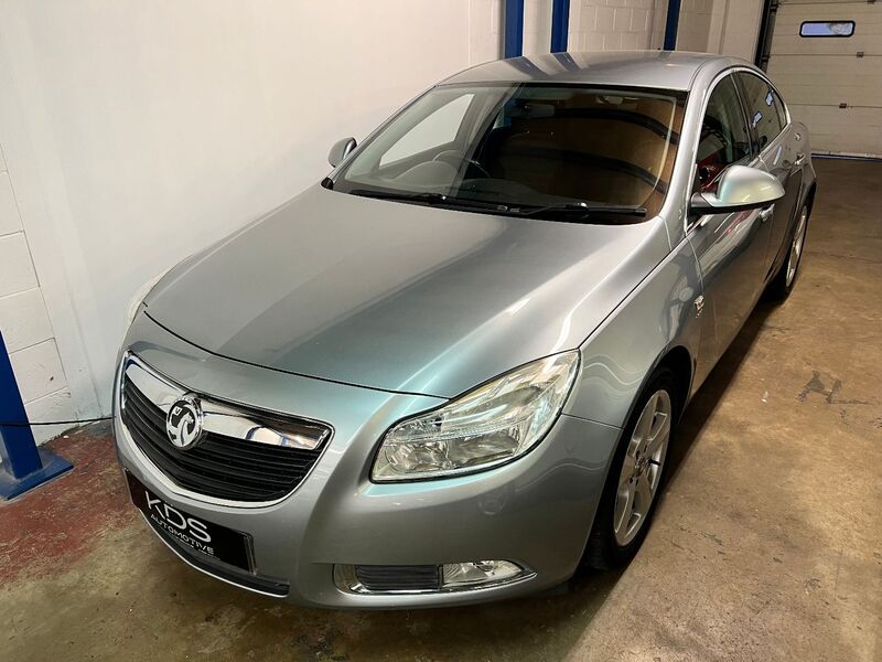 VAUXHALL INSIGNIA