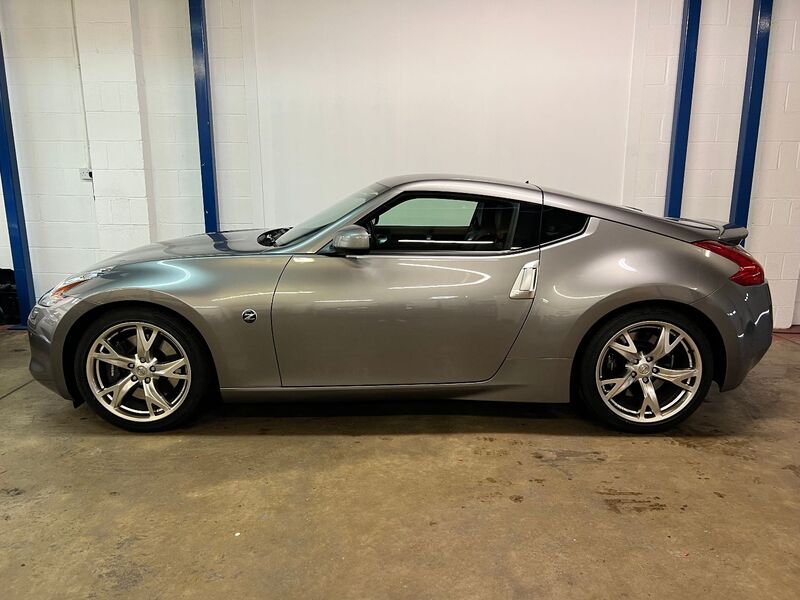 NISSAN 370Z